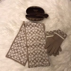 Coach accessories set.  Great used condition